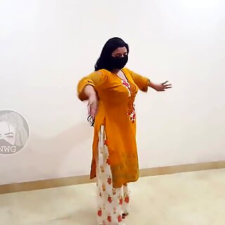 Gadi to Manga dy pakistanisch mujra dance sexy dance mujra